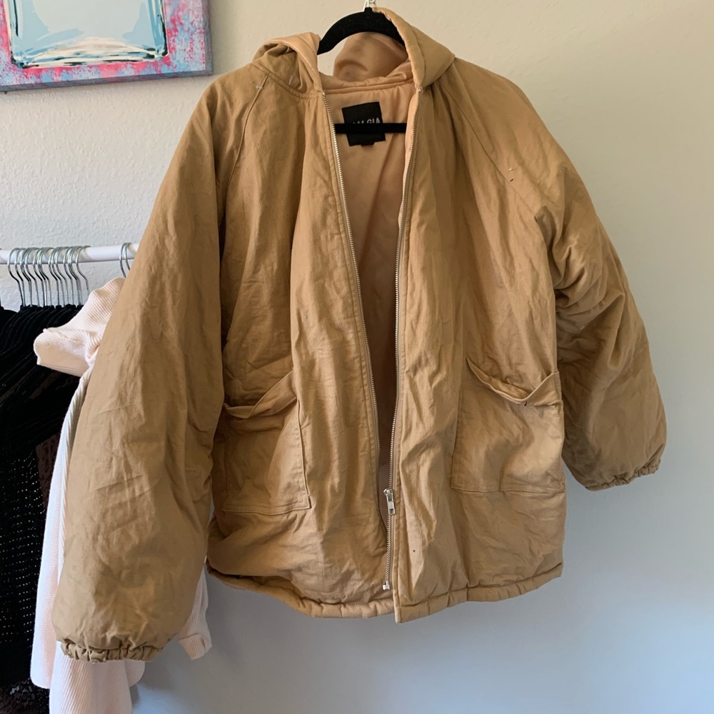 I am Gia tan jacket